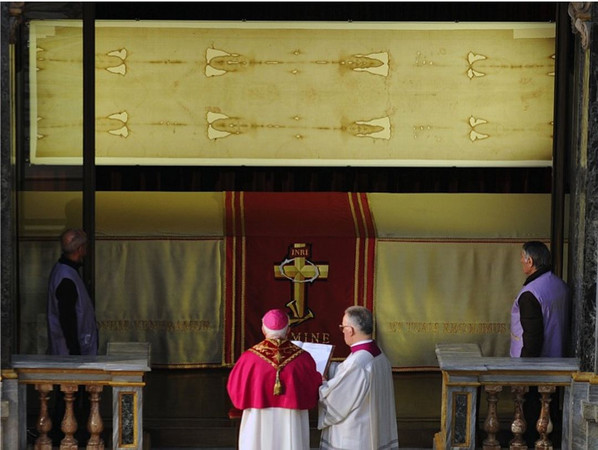 В Ватикане плащаницу считают святыней