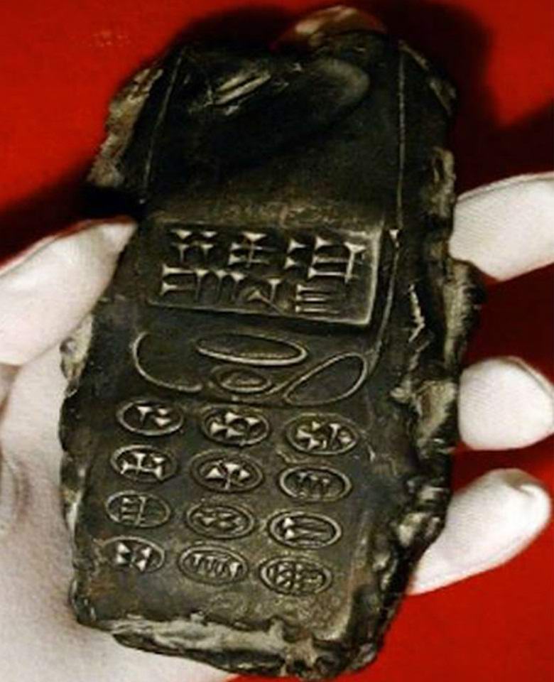 Тайна «древнего смартфона» наконец разгадана?