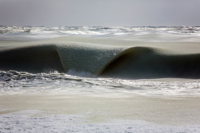 на острове Нантакет замерзают даже волны (2)