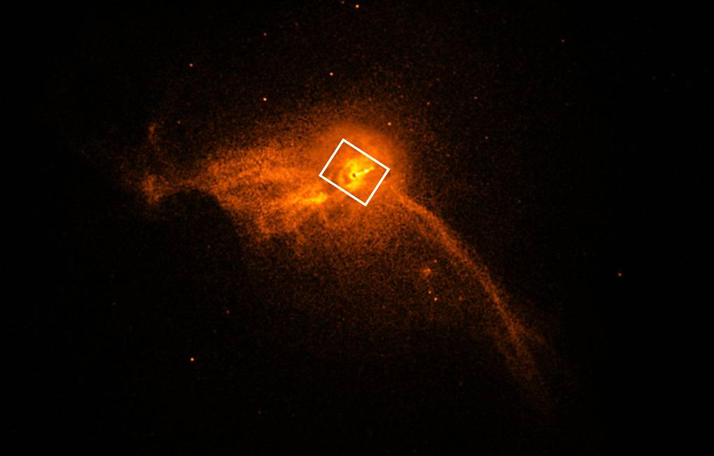 Структура джетов сверхмассивной черной дыры в созвездии Девы оказалась необычно сложной