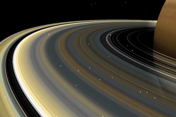 Ядро Сатурна оказалось более массивным и рыхлым, чем считали ученые