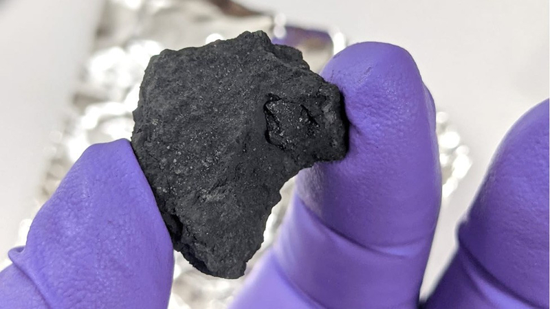 Редкий метеорит может хранить секреты жизни на Земле