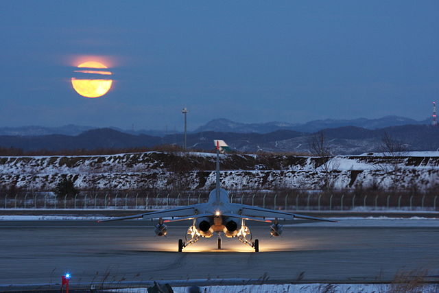 НЛО над военными авиабазами Японии