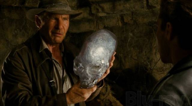Хрустальный череп из фильма.