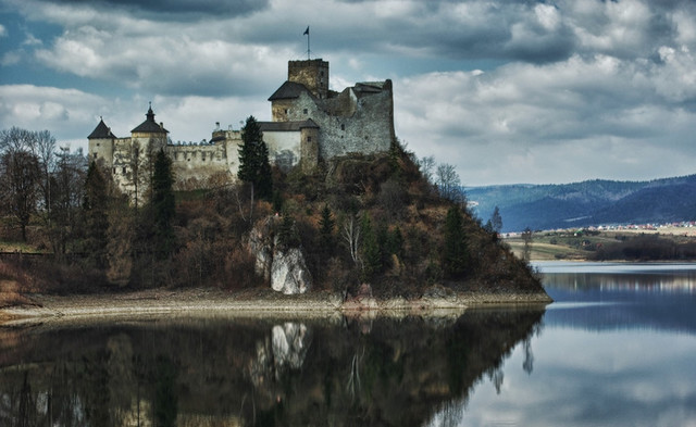 Zamek w Niedzicy, он же замок Дунаец