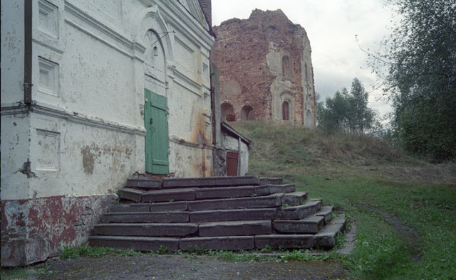 Руины усадьбы Друцких-Соколинских в деревне Аполье