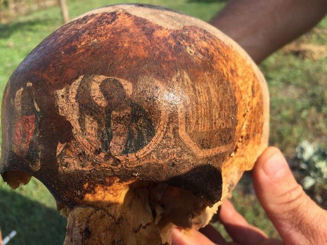Поисковики нашли загадочный череп солдата ВОВ