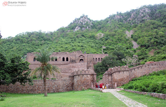 Загадочные сооружения, Индия, форт, проклятие