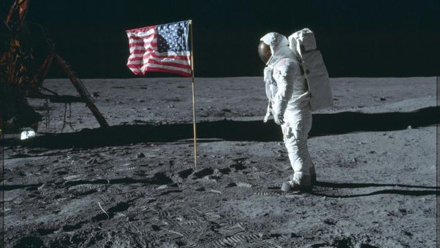 Луна,астероиды,полезные ископаемые,минералы,договор о космосе,США