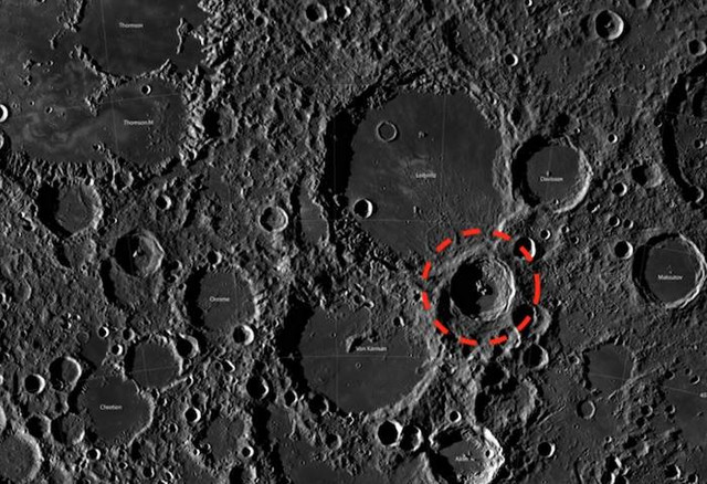Луна, кратер