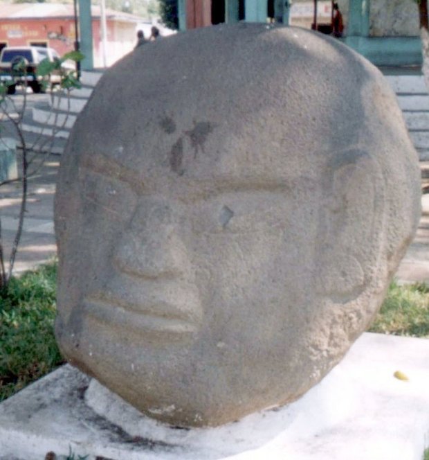 Гватемала, скульптура, каменная голова, ольмеки