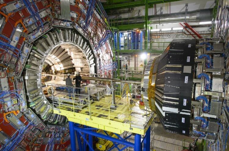 Так выглядит Большой адронный коллайдер в ЦЕРН. Красота!