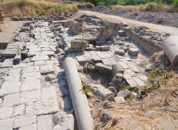 Остатки храма, обнаруженные археологами в Тире