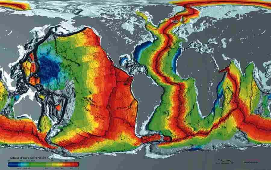 На карте синим обозначены самые старые участки океанической коры