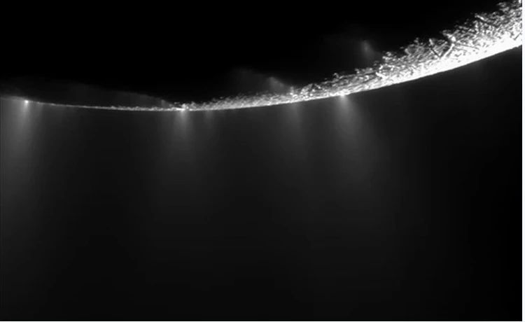 энцелад, Сатурн