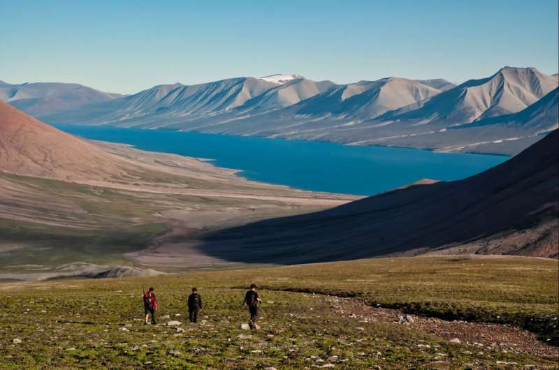 Сбор образцов почв в Гренландии