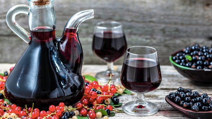 Как приготовить домашнее вино из винограда