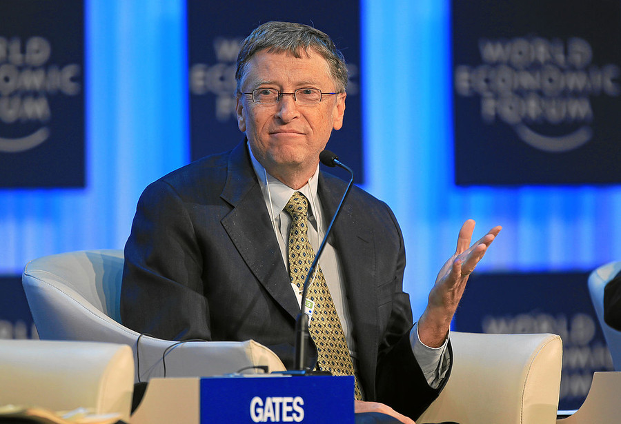 Билл Гейтс: Африке нужны генетически модифицированные семена и куры дл
