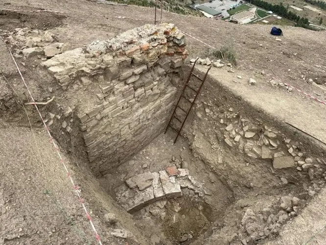 Термальные ванны древнего Халеса Архонидеа: находка века