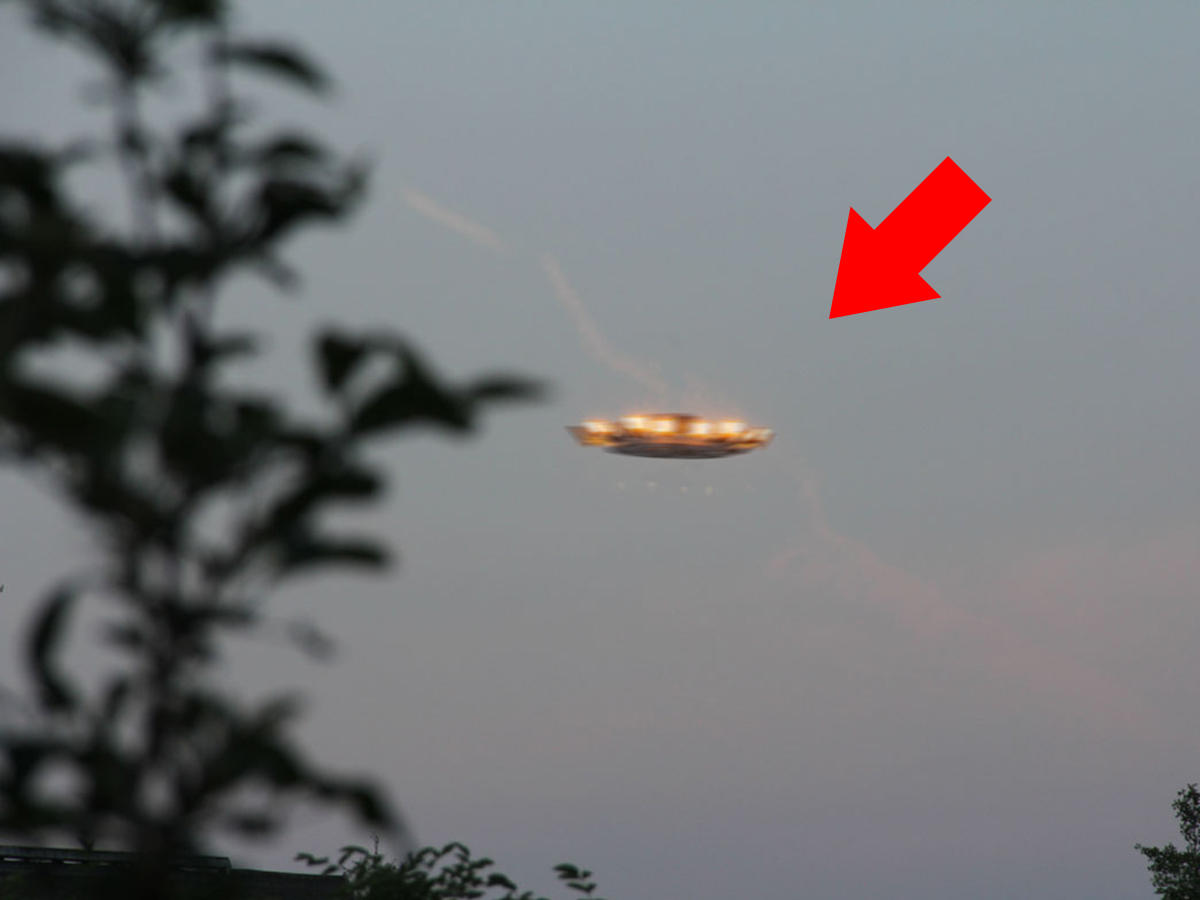 Нло замечен. Реальное НЛО. Летающая тарелка НЛО. Реальные снимки НЛО. Летающая тарелка в реальной жизни.