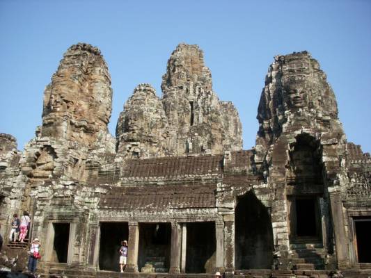 Храмовый комплекс Анкгор-Ват в Камбодже.