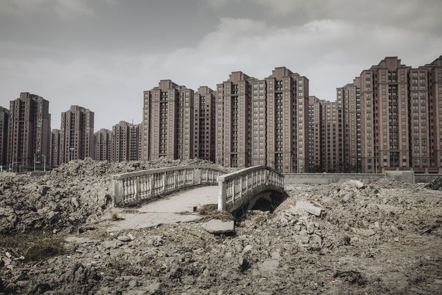 Для кого китайцы возводят свои жутковатые города-призраки