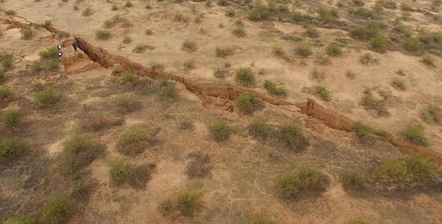 В штате Аризона обнаружили трехкилометровую трещину