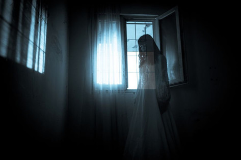 Жительница Великобритании сняла на видео опасный призрак